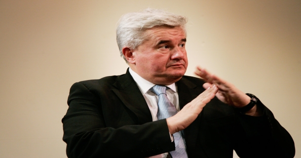 France: Eric Raoult « Sarkozy sera candidat en 2017 »