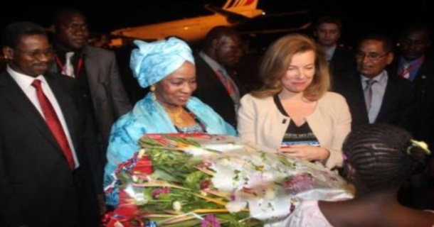 Mali: Valérie Trierweiler au Mali, de la First girl friend à la First lady